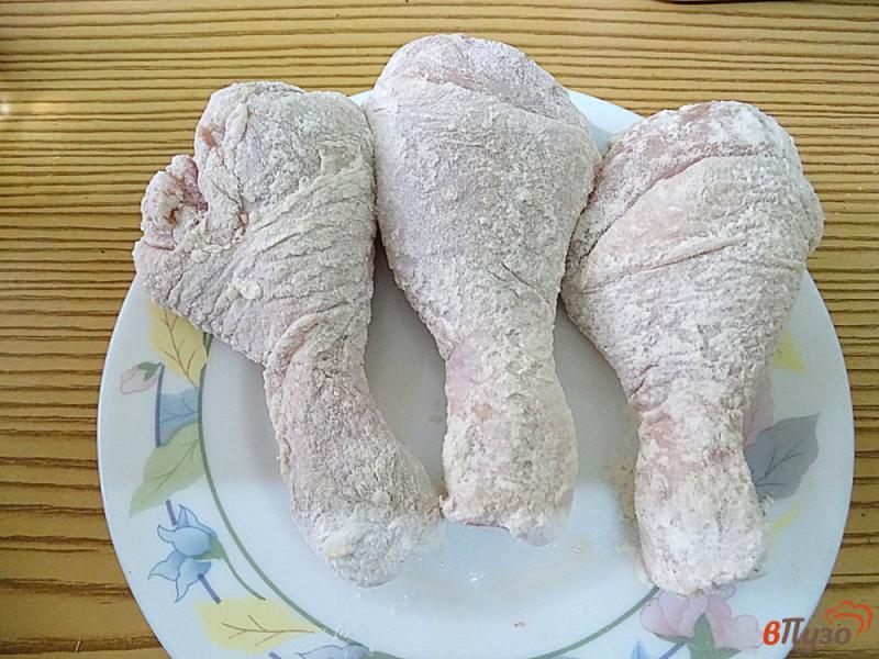 Фото приготовление рецепта: Куриные голени тушеные шаг №2