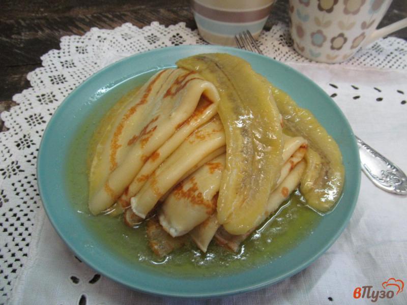 Фото приготовление рецепта: Блинчики с карамелью и бананами шаг №6