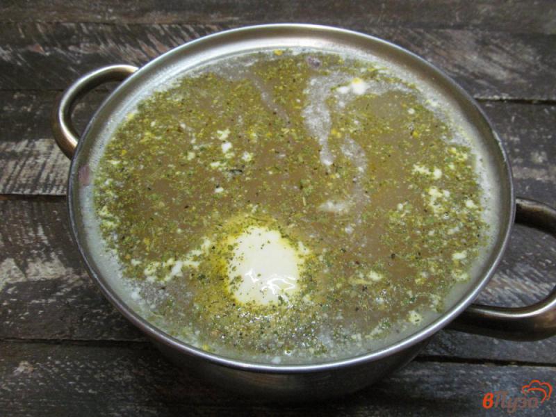 Фото приготовление рецепта: Овощной суп с кукурузной крупой и консервированным горошком шаг №5