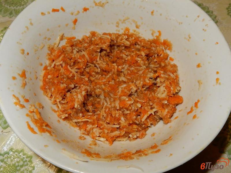 Фото приготовление рецепта: Паштет из икры сельди с сыром и морковью шаг №4