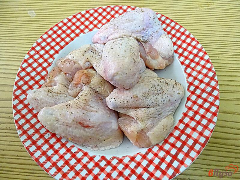 Фото приготовление рецепта: Куриные крылья в сметанном соусе с карри шаг №6