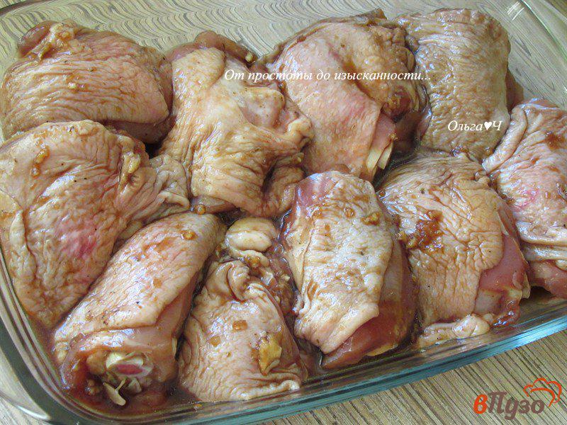 Фото приготовление рецепта: Курица в соевом соусе с чесноком шаг №3