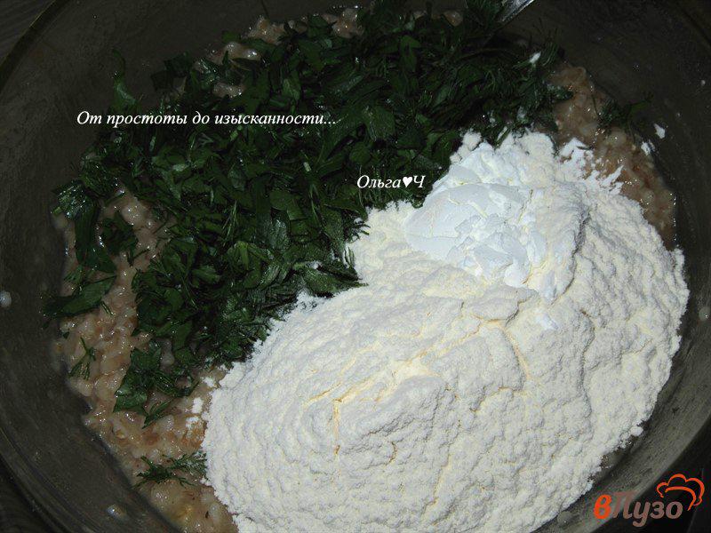 Фото приготовление рецепта: Пшеничные оладьи с зеленью шаг №2