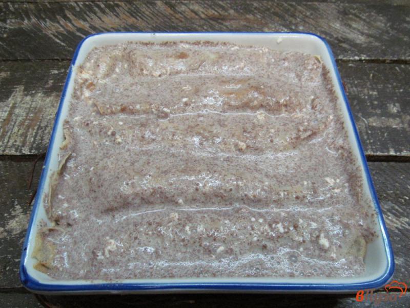 Фото приготовление рецепта: Пирог из блинов с творожной начинкой и шоколадным акцентом шаг №9