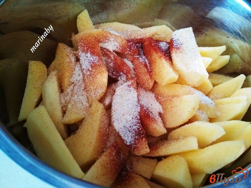 Фото приготовление рецепта: Запеченный картофель с куркумой шаг №3