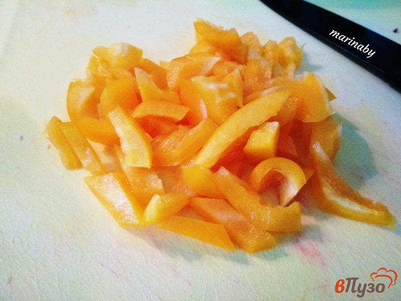 Фото приготовление рецепта: Салат из пекинской капусты с отварной грудкой шаг №6