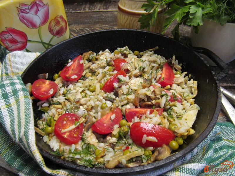 Фото приготовление рецепта: Салат грибной с рисом и цыпленком шаг №11