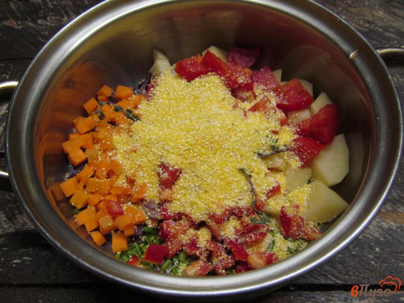 Фото приготовление рецепта: Суп кукурузный с фрикадельками шаг №3