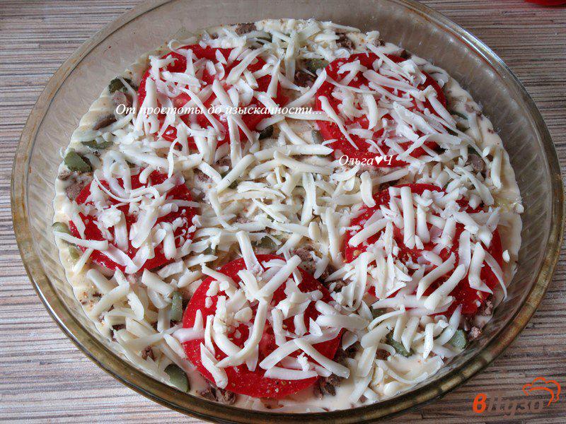 Фото приготовление рецепта: Наливная пицца с печенью, кабачком и помидорами шаг №4