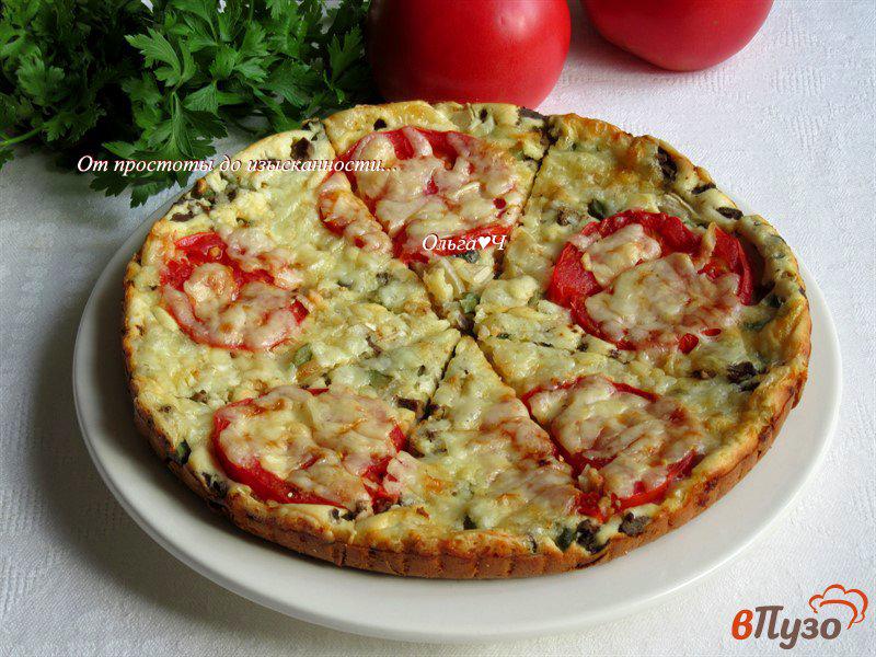 Фото приготовление рецепта: Наливная пицца с печенью, кабачком и помидорами шаг №5