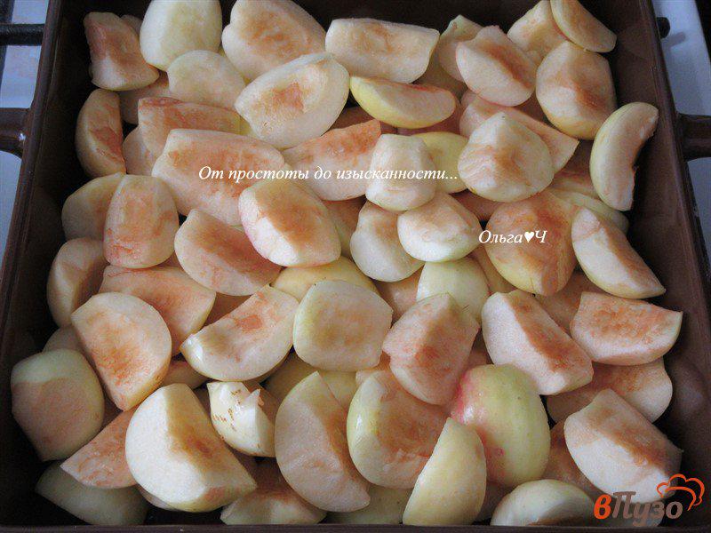 Фото приготовление рецепта: Яблоки, запеченные в сливках шаг №2