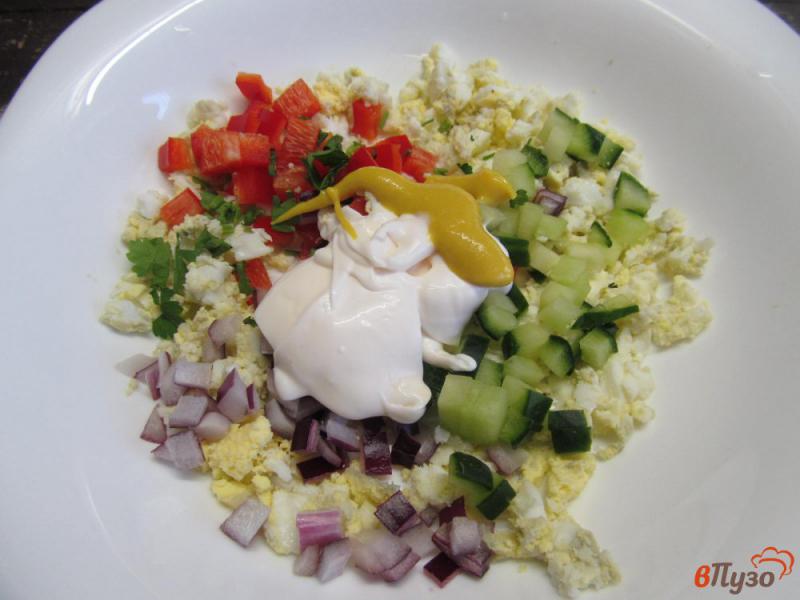 Фото приготовление рецепта: Яичный салат шаг №3