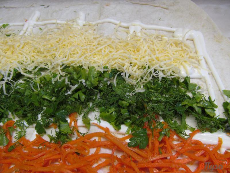 Фото приготовление рецепта: Армянский лаваш с морковью по-корейски и сыром шаг №5