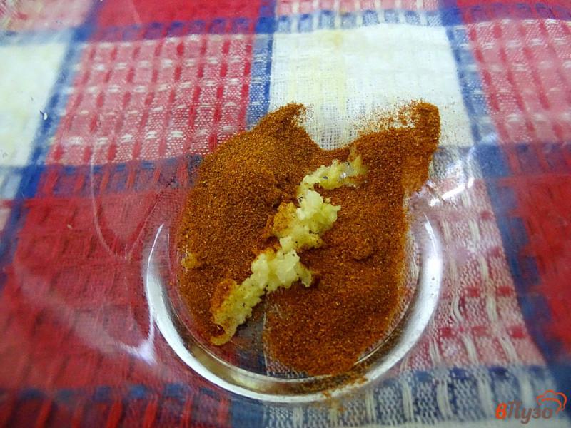 Фото приготовление рецепта: Яйцо пашот под острым соусом шаг №6
