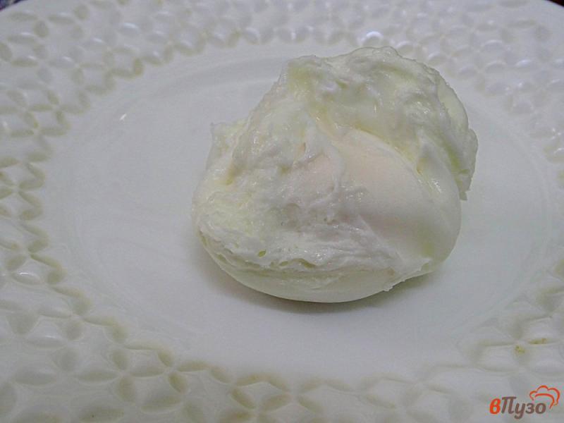 Фото приготовление рецепта: Яйцо пашот под острым соусом шаг №5