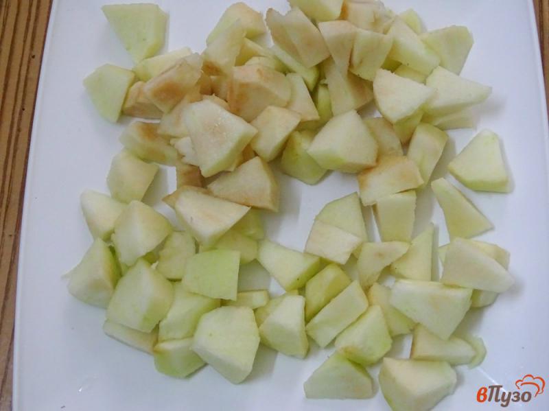 Фото приготовление рецепта: Рисовая каша с яблоками шаг №2