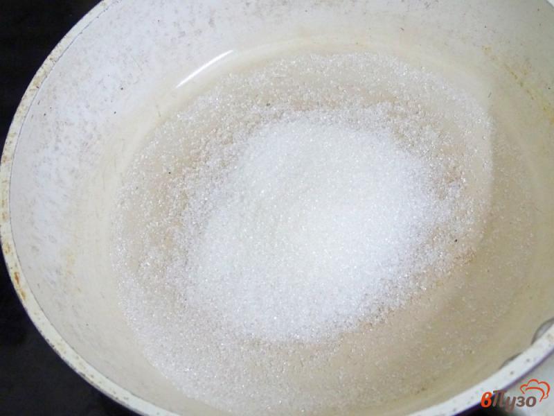 Фото приготовление рецепта: Рисовая каша с яблоками шаг №3