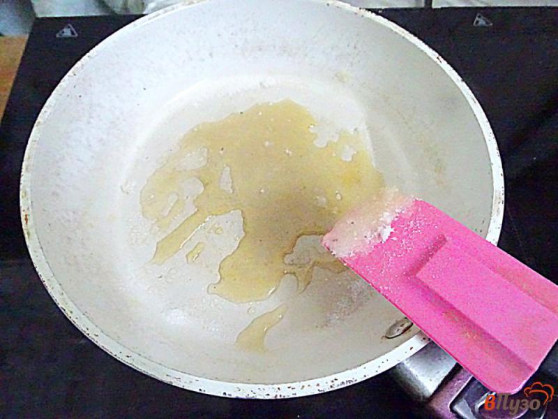 Фото приготовление рецепта: Рисовая каша с яблоками шаг №4