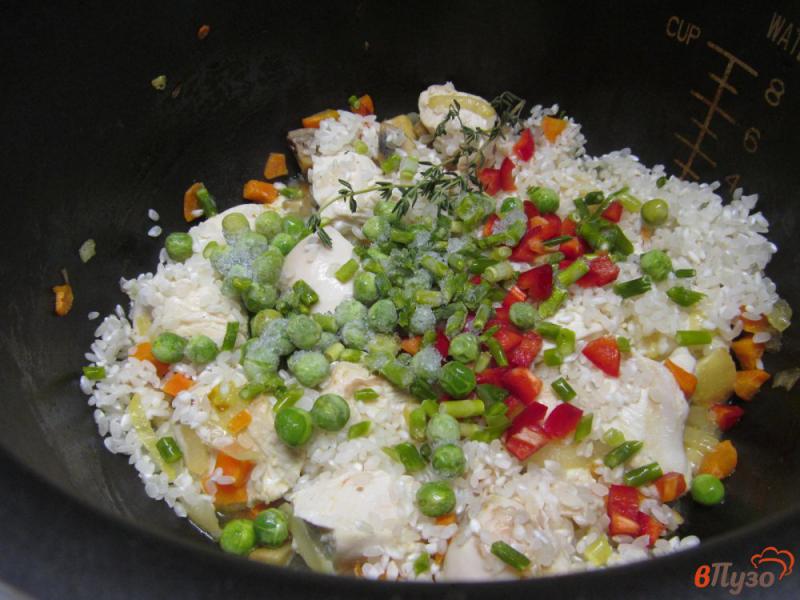 Фото приготовление рецепта: Куриное филе с овощами и рисом шаг №5