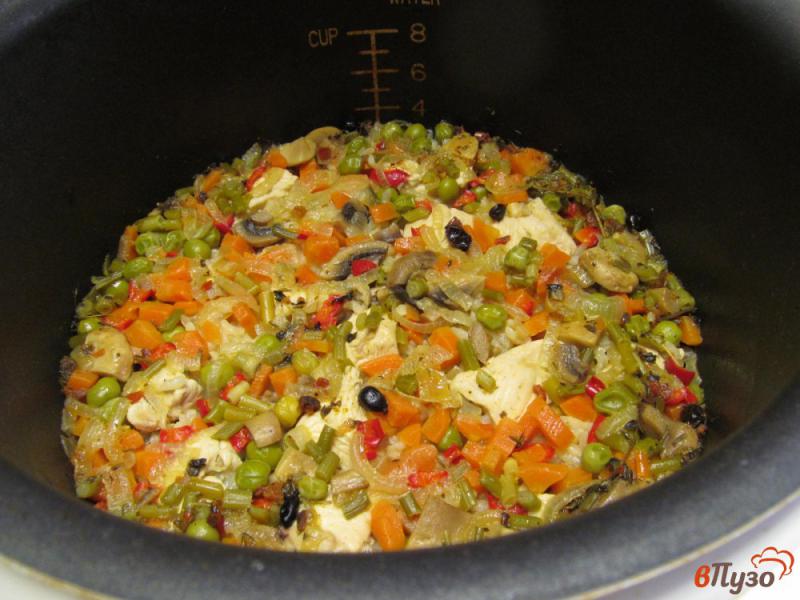 Фото приготовление рецепта: Куриное филе с овощами и рисом шаг №7