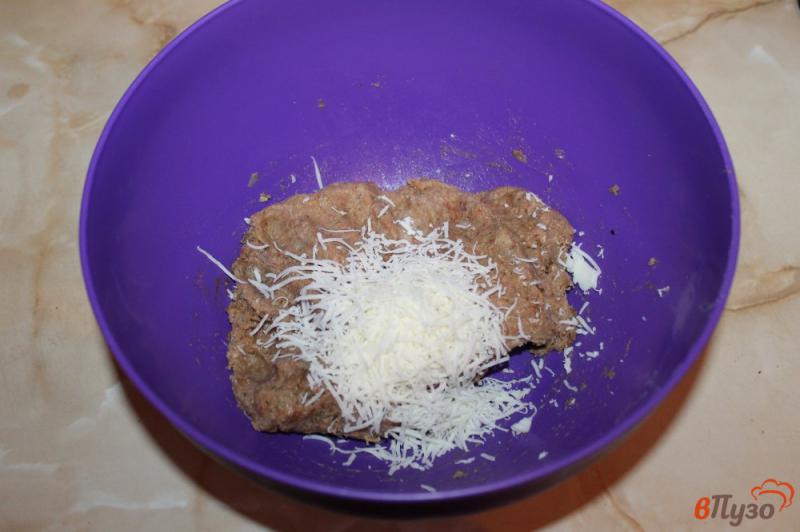 Фото приготовление рецепта: Колбаски с сыром шаг №3