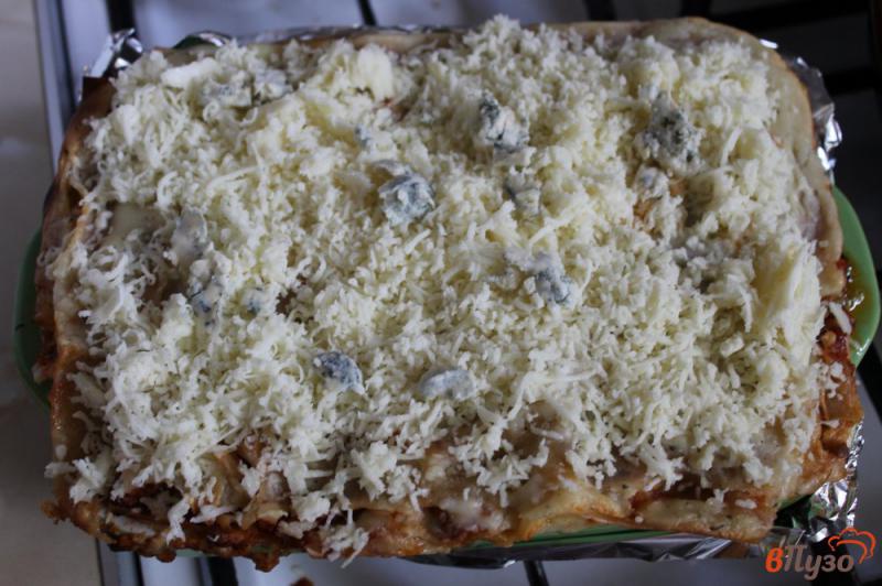 Фото приготовление рецепта: Лазанья болоньезе с сыром Дор Блю шаг №12