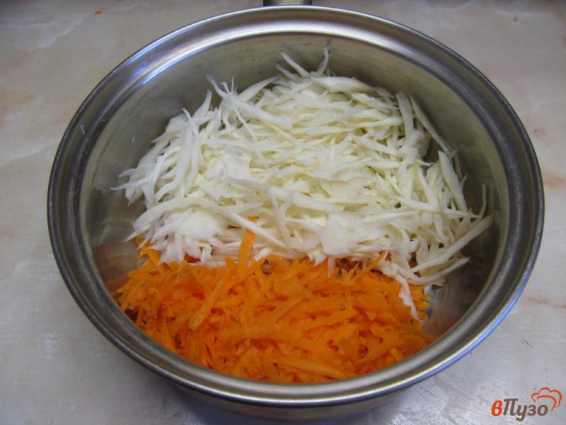 Фото приготовление рецепта: Куриные биточки с овощами в духовке шаг №1