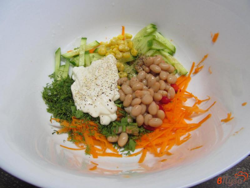 Фото приготовление рецепта: Овощной салат с бобовыми шаг №3