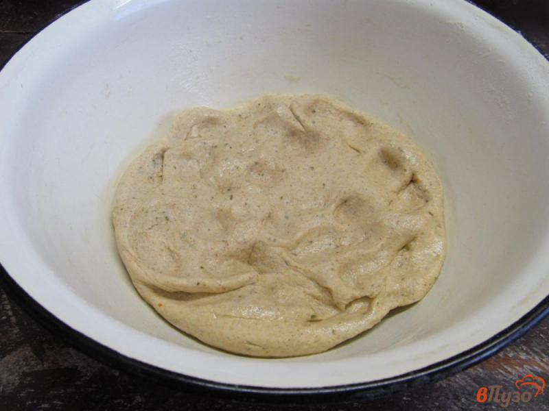 Фото приготовление рецепта: Домашний хлеб с розмарином шаг №3