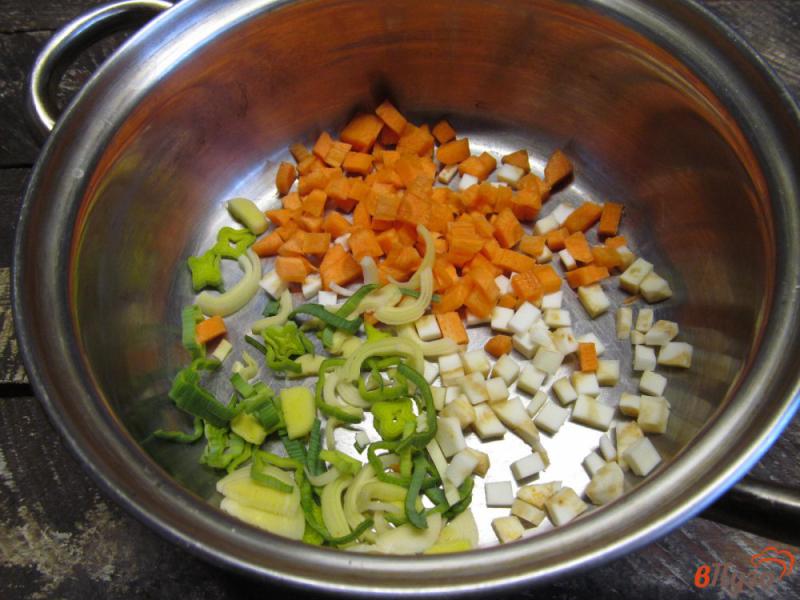 Фото приготовление рецепта: Овощной суп с чечевицей шаг №2