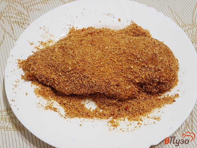 Фото приготовление рецепта: Куриное филе в ореховой панировке шаг №9