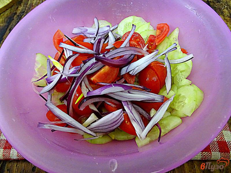 Фото приготовление рецепта: Салат овощной с чесночной заправкой шаг №4