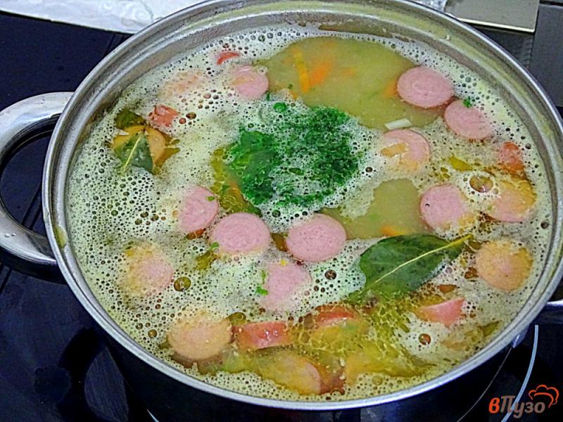 Фото приготовление рецепта: Гороховый суп сосисками и черемшой шаг №7