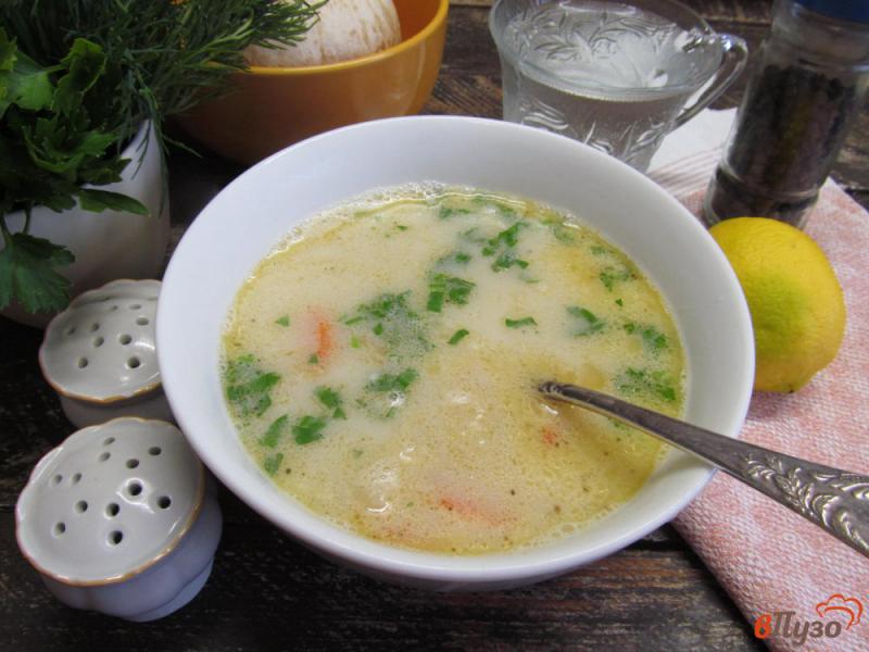 Фото приготовление рецепта: Суп из форели с цветной капустой и сливками шаг №6