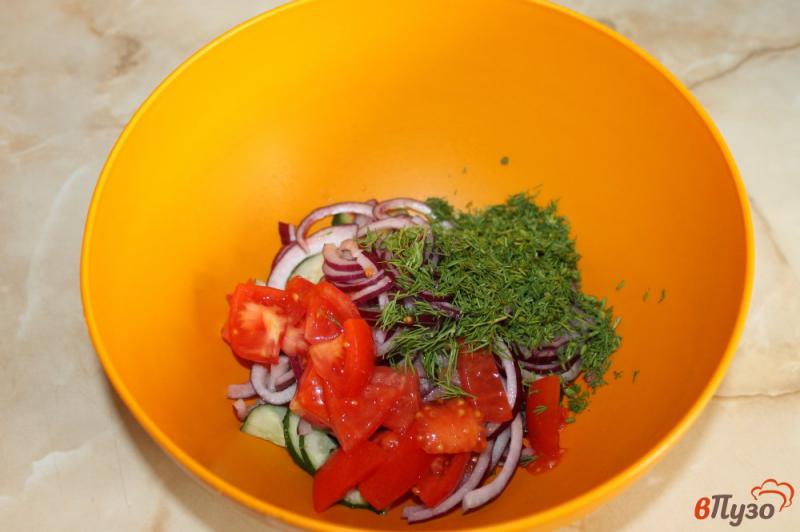 Фото приготовление рецепта: Овощной салат с укропом и зернистой горчицей шаг №4