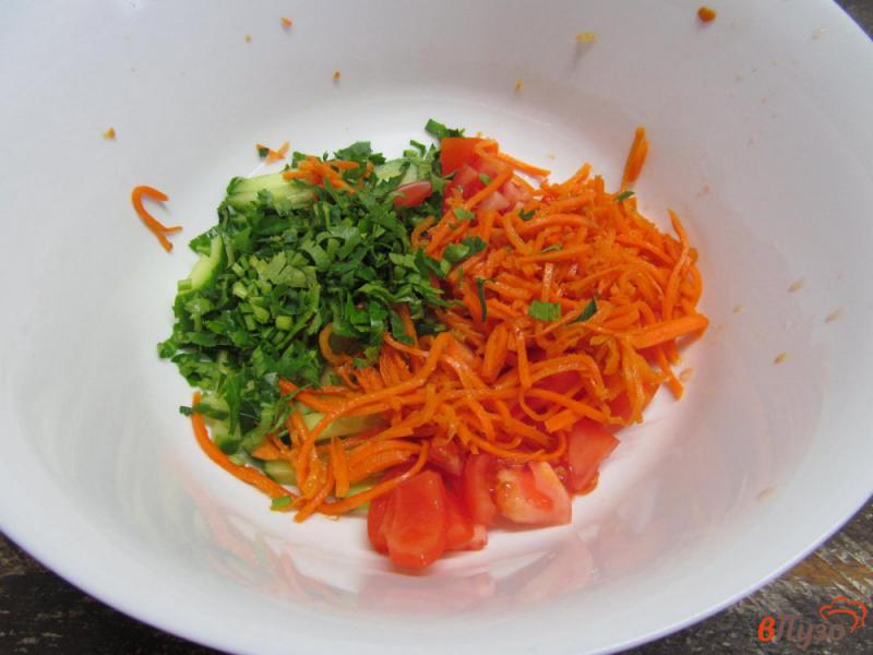 Фото приготовление рецепта: Свежий овощной салат с морковью по-корейски шаг №2