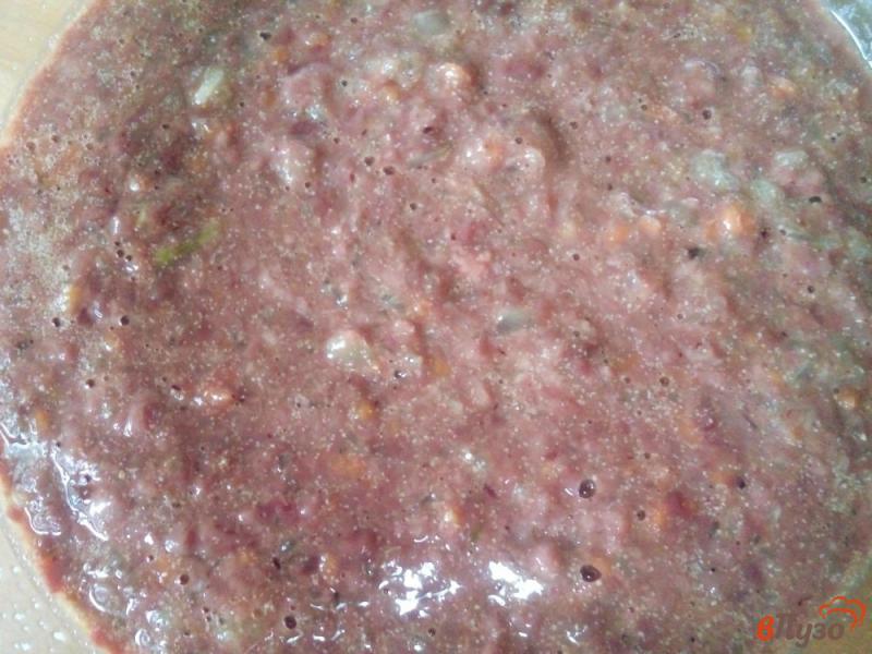 Фото приготовление рецепта: Печеночная колбаса с овощами шаг №4