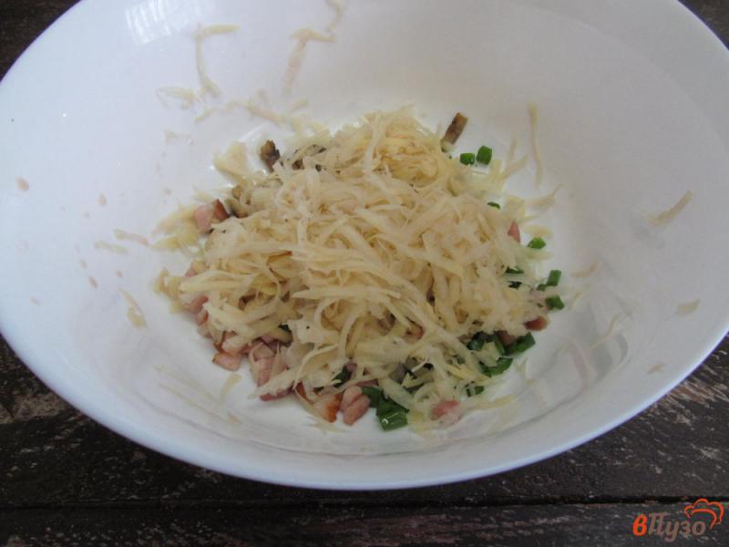 Фото приготовление рецепта: А-ля тортилья с грибами и перепелиными яйцами шаг №5