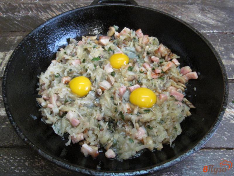 Фото приготовление рецепта: А-ля тортилья с грибами и перепелиными яйцами шаг №7