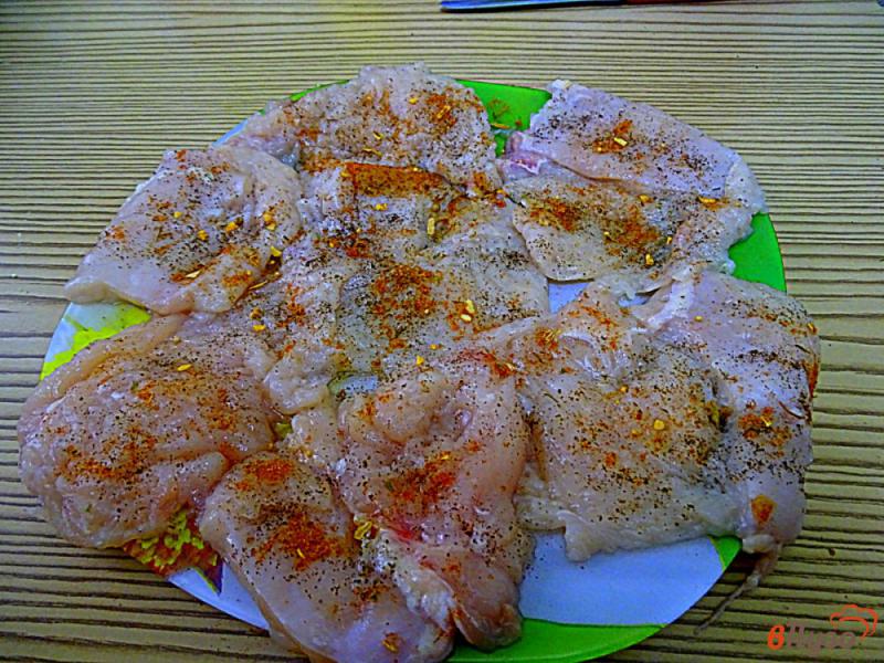 Фото приготовление рецепта: Куриные отбивные в пышном кляре шаг №3