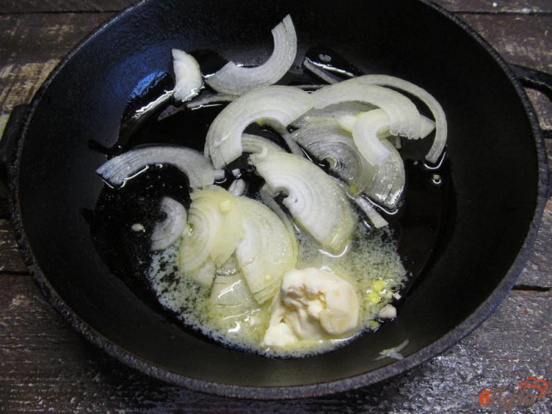 Фото приготовление рецепта: Картофельное пюре под кукурузным соусом с яйцами шаг №2