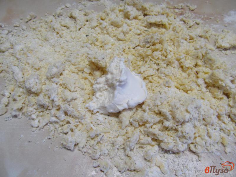Фото приготовление рецепта: Грибное рагу с сырными сконами шаг №3