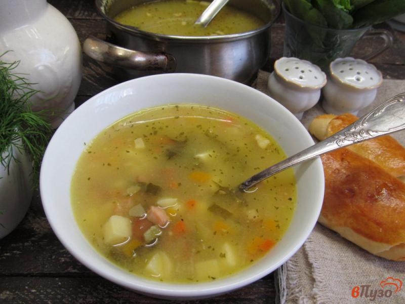 Фото приготовление рецепта: Сырный суп с фасолью и щавелем шаг №9