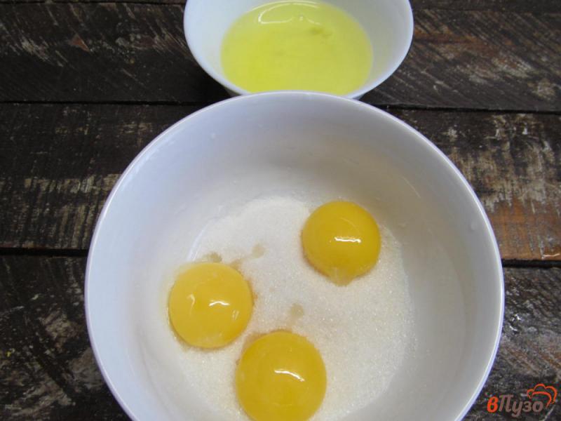 Фото приготовление рецепта: Куличи на трех желтках со сливочным маслом шаг №2