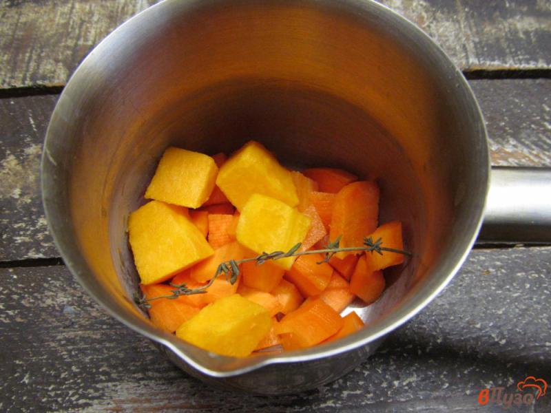 Фото приготовление рецепта: Смузи на ряженке с морковью и тыквой шаг №1