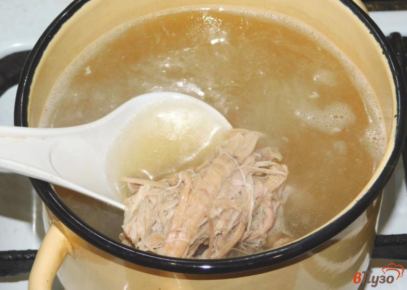 Фото приготовление рецепта: Суп из крольчатины с вермишелью шаг №2