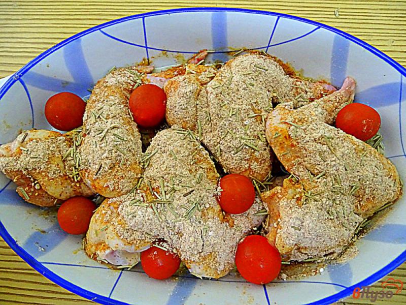 Фото приготовление рецепта: Куриные крылья с помидорами черри запеченные шаг №3