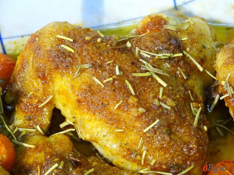 Фото приготовление рецепта: Куриные крылья с помидорами черри запеченные шаг №5