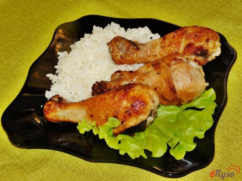Фото приготовление рецепта: Куриные голени в соево-луковом маринаде шаг №5
