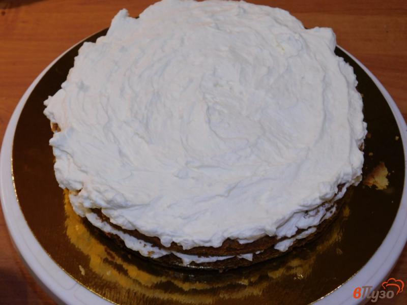 Фото приготовление рецепта: Шоколадный торт со сливками шаг №3
